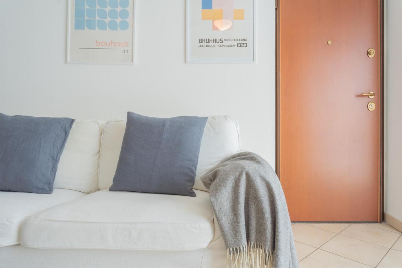 Blue Bliss Apartment By Rent All Como Colonno Exterior foto