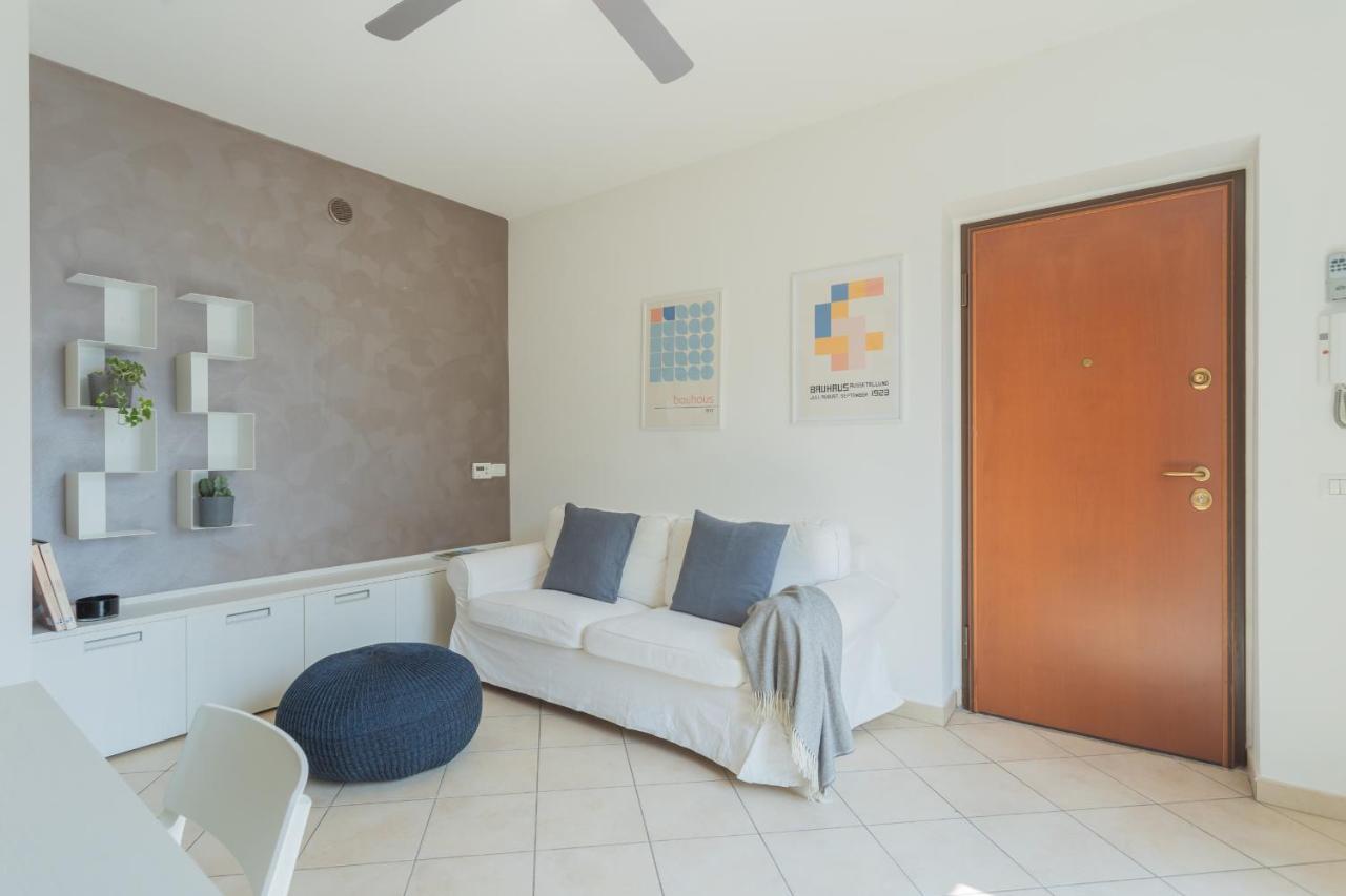 Blue Bliss Apartment By Rent All Como Colonno Exterior foto