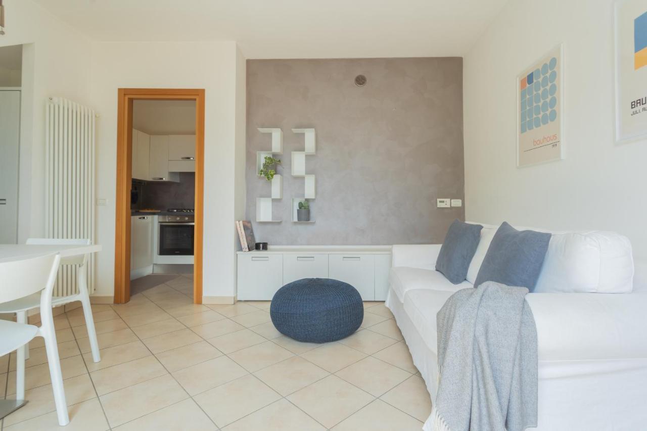 Blue Bliss Apartment By Rent All Como Colonno Exterior foto